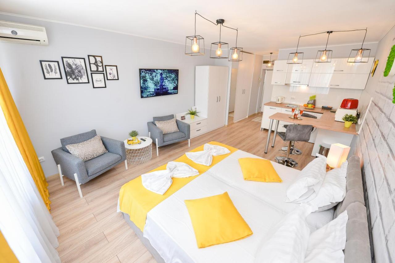Tower By Grand Accommodation Bucarest Extérieur photo
