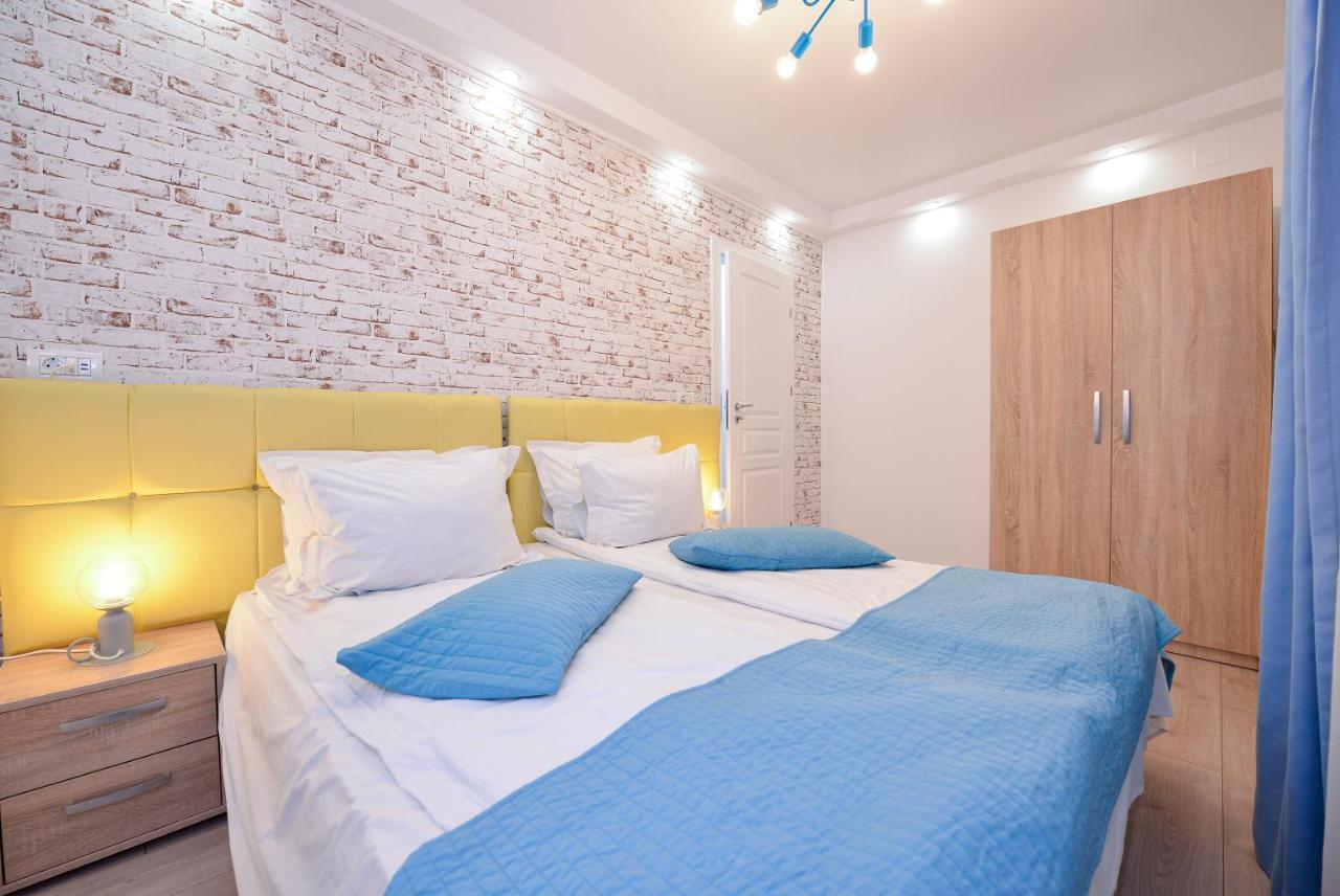 Tower By Grand Accommodation Bucarest Extérieur photo