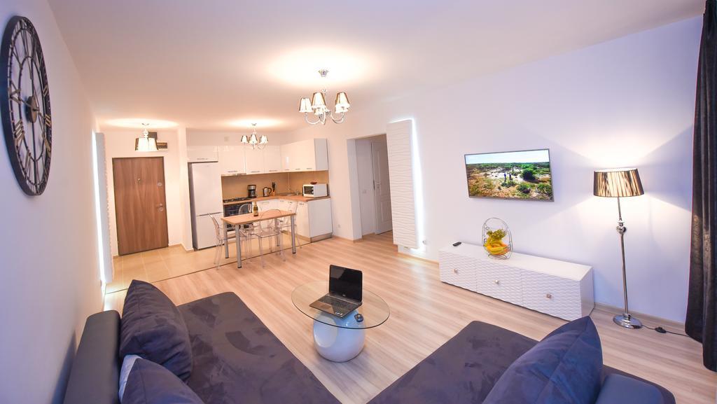Tower By Grand Accommodation Bucarest Extérieur photo