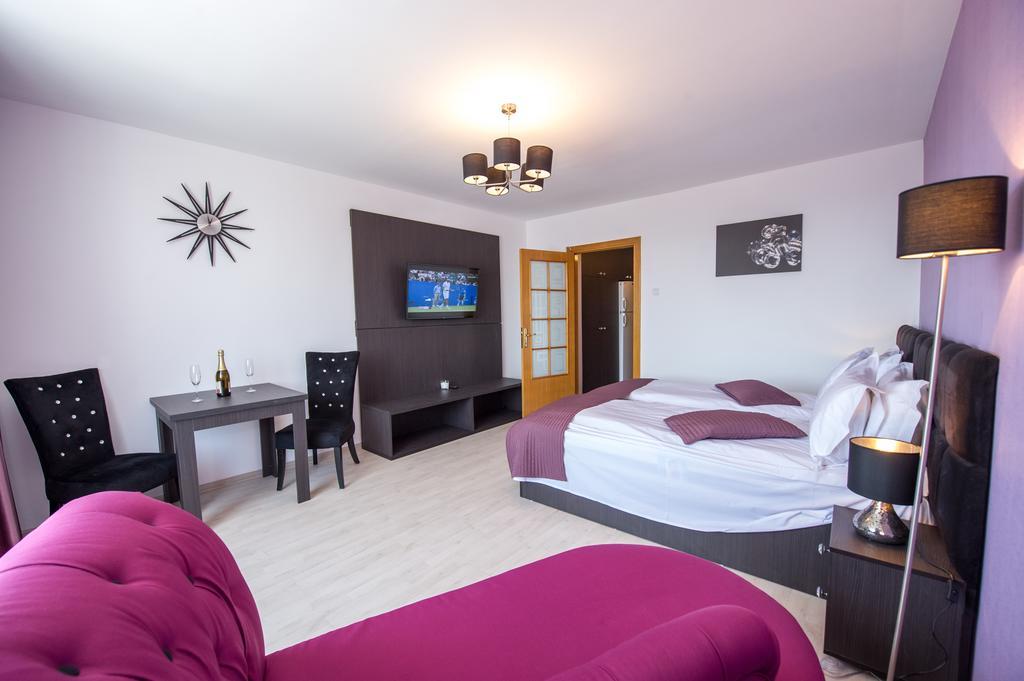 Tower By Grand Accommodation Bucarest Extérieur photo