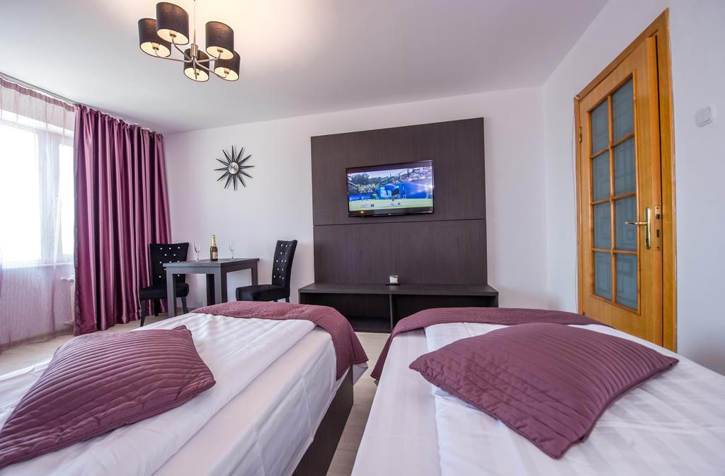 Tower By Grand Accommodation Bucarest Extérieur photo
