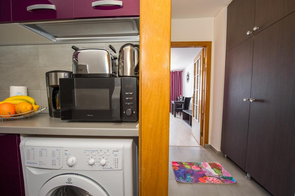 Tower By Grand Accommodation Bucarest Extérieur photo
