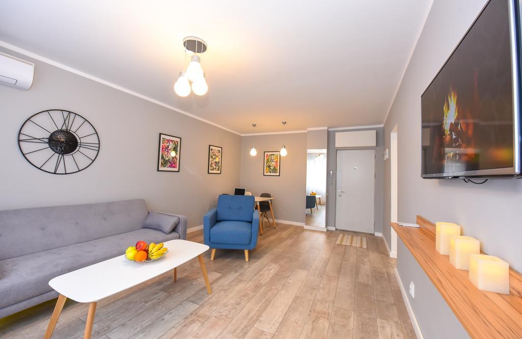 Tower By Grand Accommodation Bucarest Extérieur photo