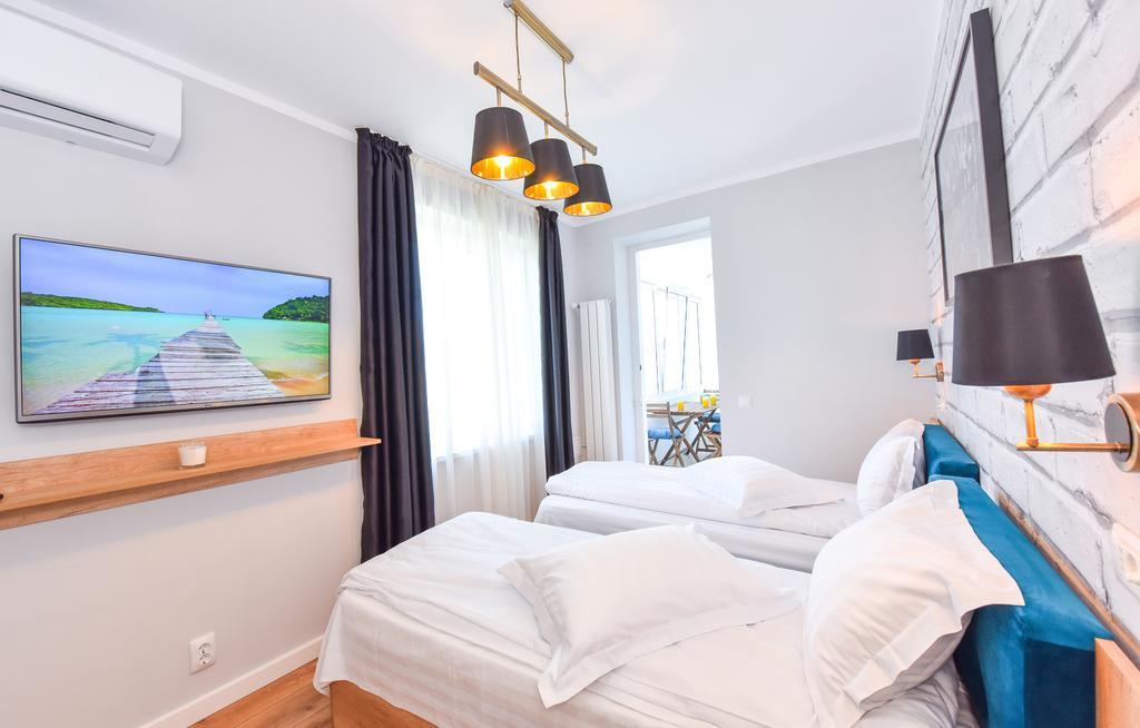 Tower By Grand Accommodation Bucarest Extérieur photo