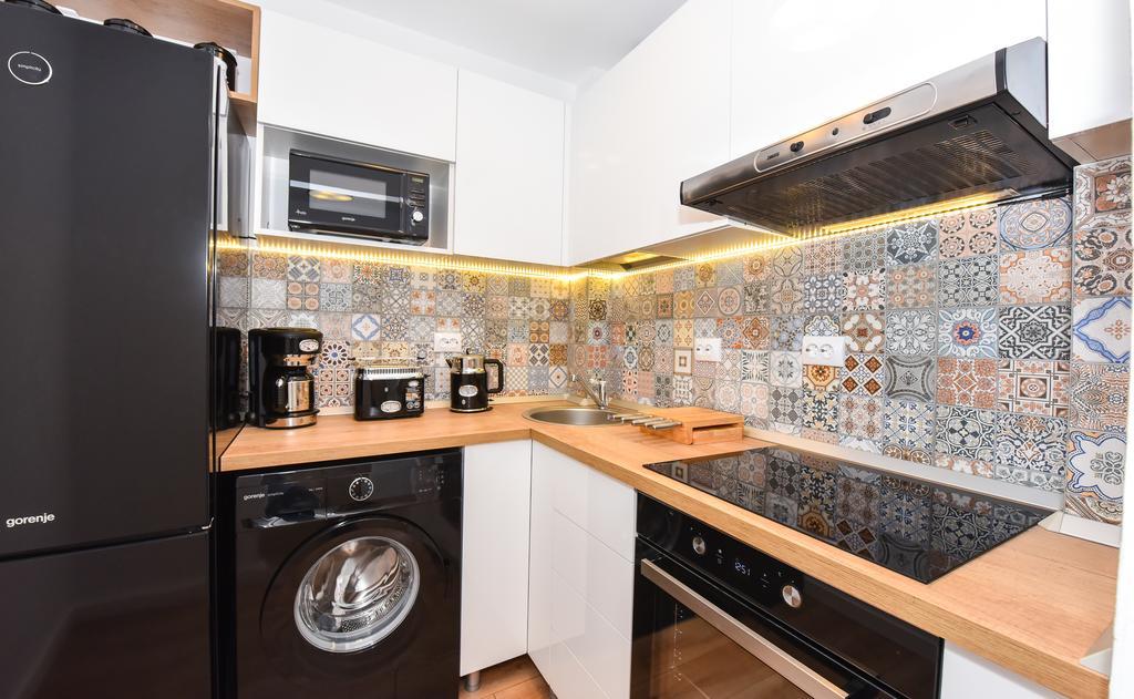 Tower By Grand Accommodation Bucarest Extérieur photo