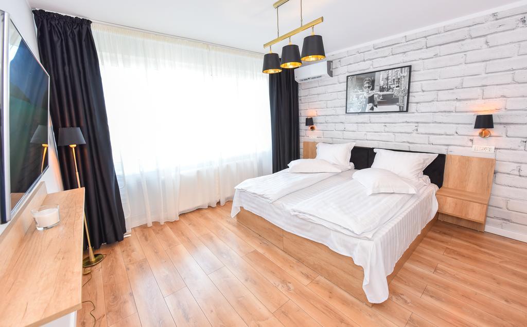Tower By Grand Accommodation Bucarest Extérieur photo